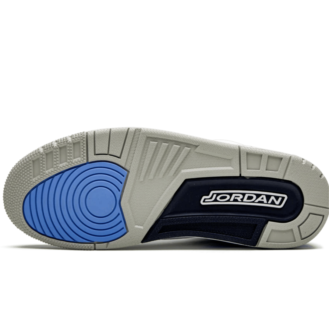 Air Jordan 3 Retro "UNC"