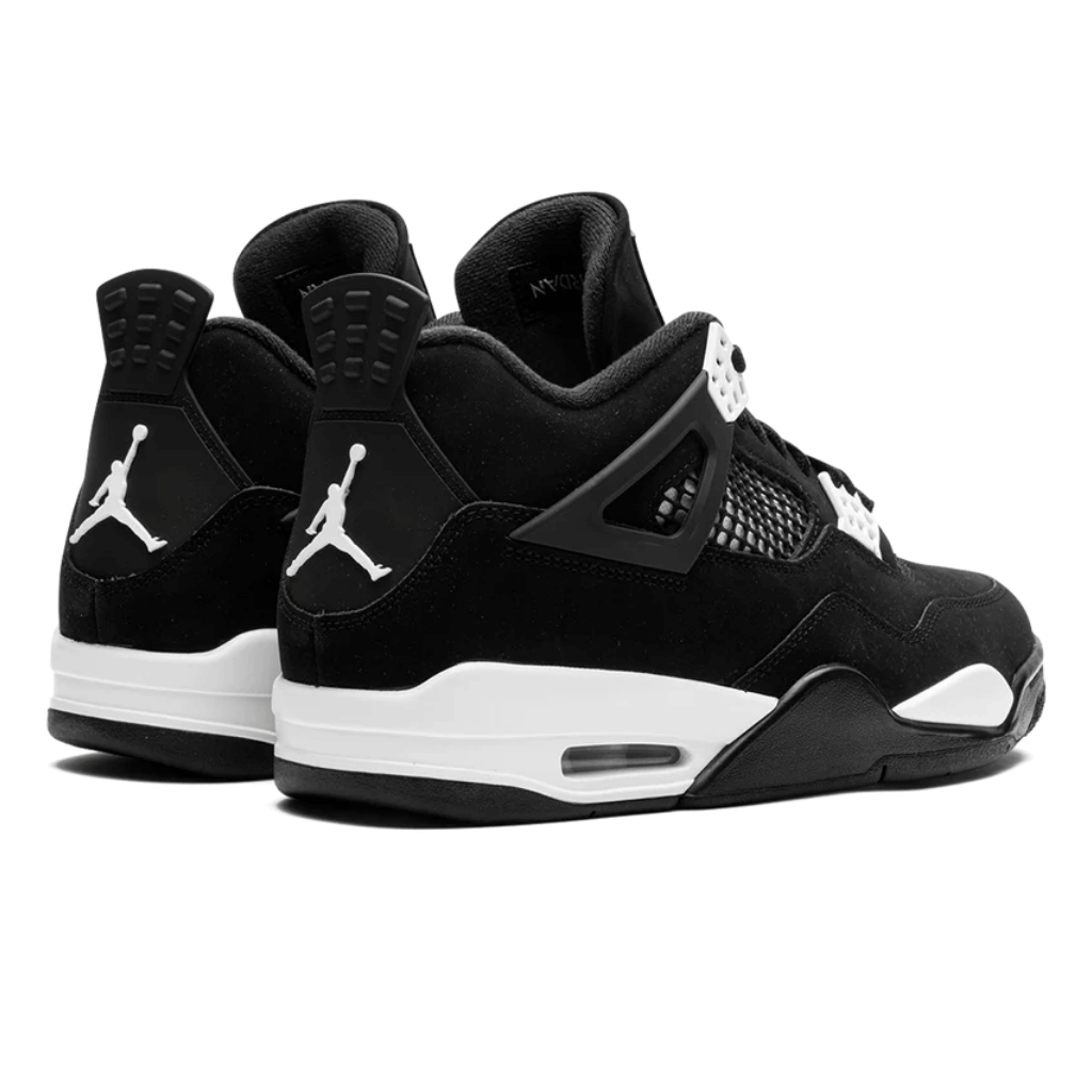Air Jordan 4 "White Thunder"