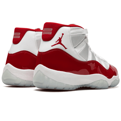Air Jordan 11 "Cherry 2022"